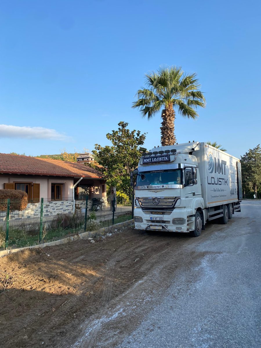 Adreste eşya teslimatı